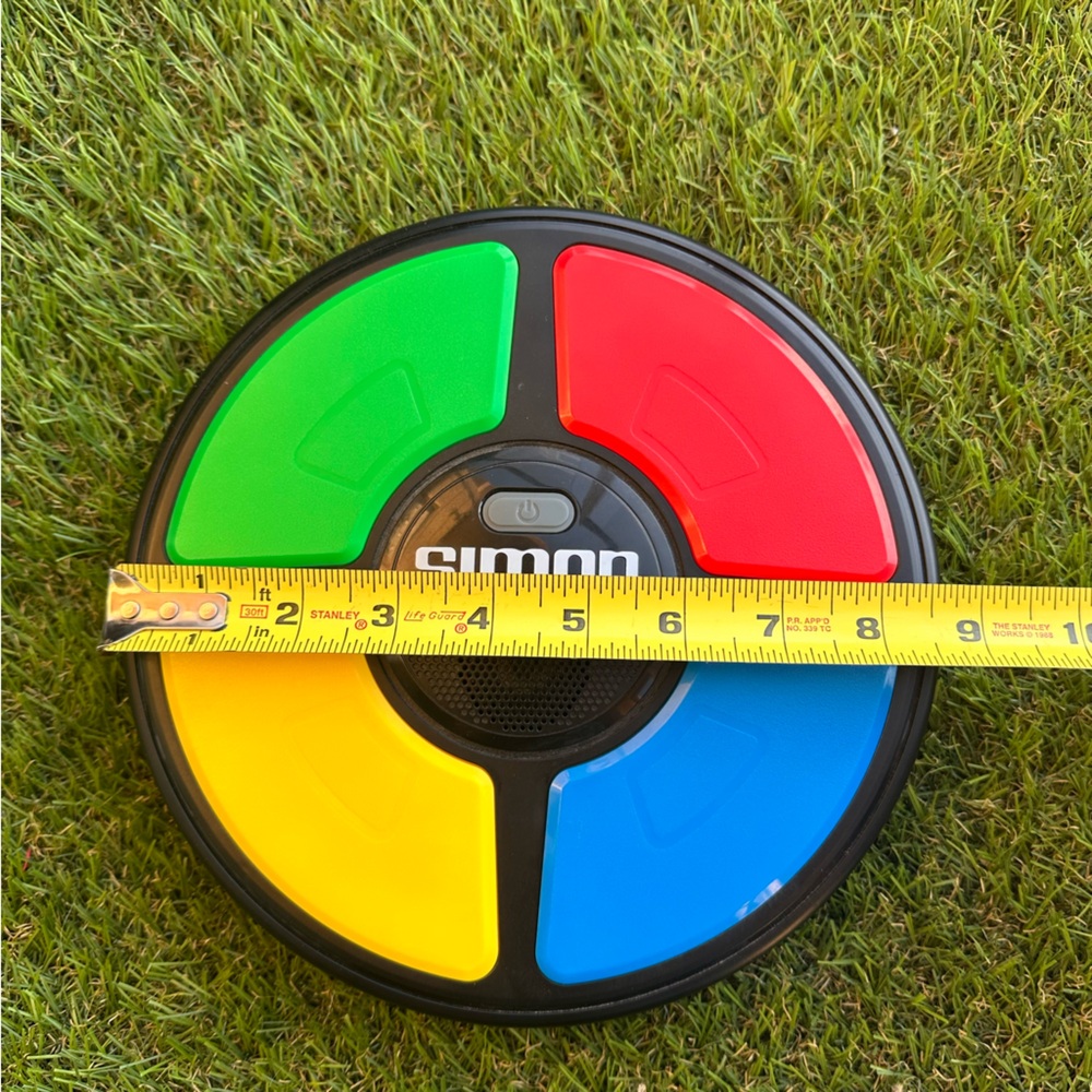 Simons Electronic Memory Game - Multicolor - Picture 2 of 3